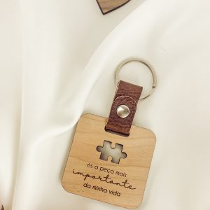 PORTA CHAVES DETALHE COURO